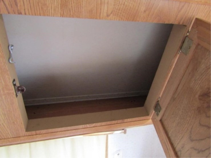 1992-layton-model-2000,bumper-pull-camper,2-doors-image-48