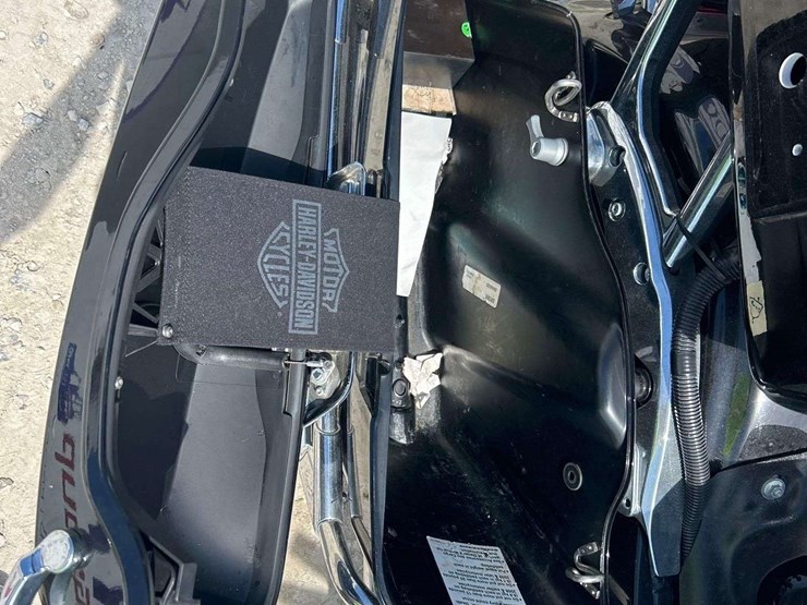 2021-harley-davidson-flhp-motorcycle-image-9