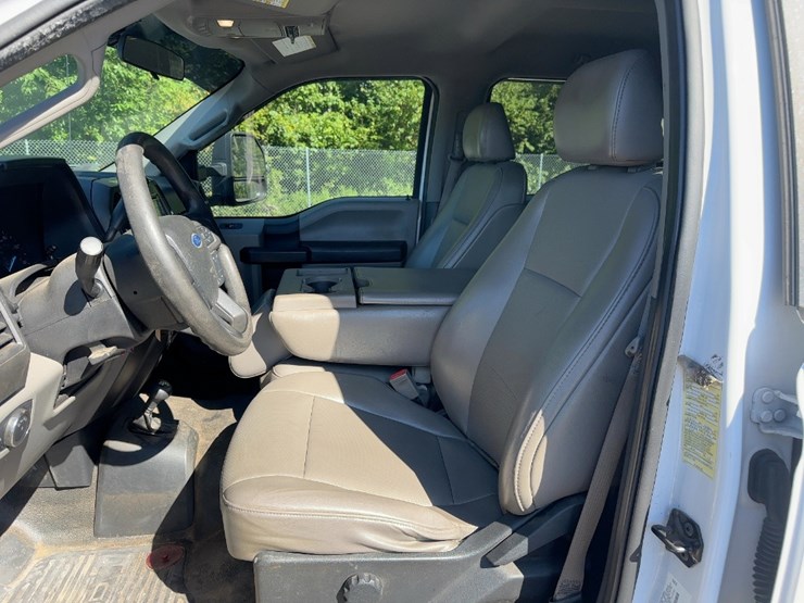 2019-ford-f550-xl-image-33