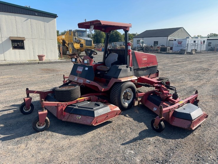 2007-toro-groundsmaster-580d-image-1