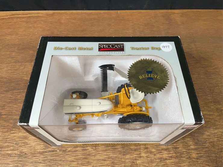 1/16-ih-cub-w/mower-2012-iowa-ffa-nib-sc-image-2