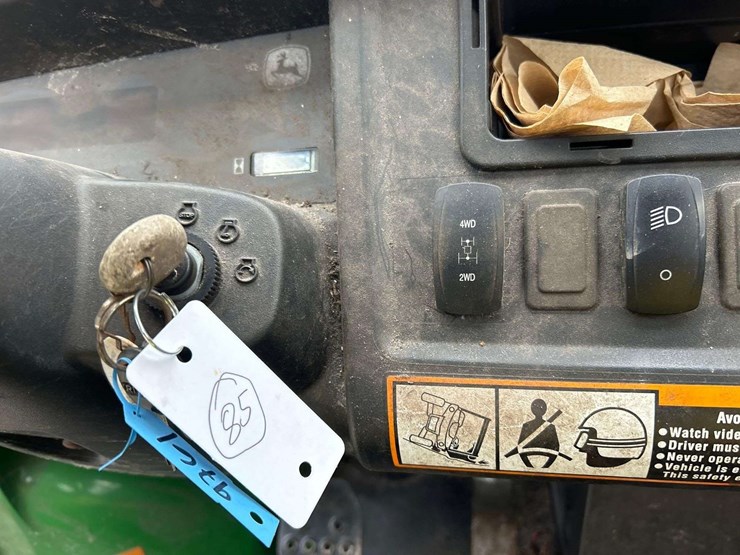 2017-john-deere-gator-image-20