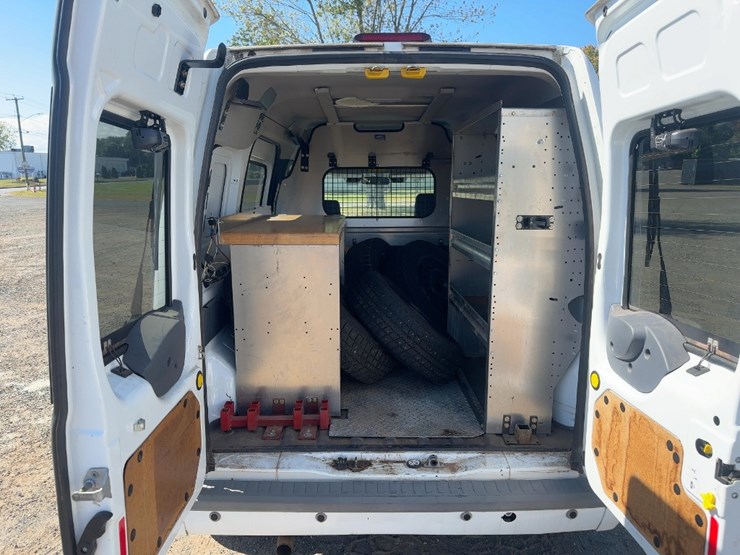 2013-ford-transit-connect-image-14