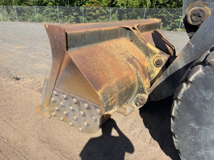 2005-deere-644j-image-16