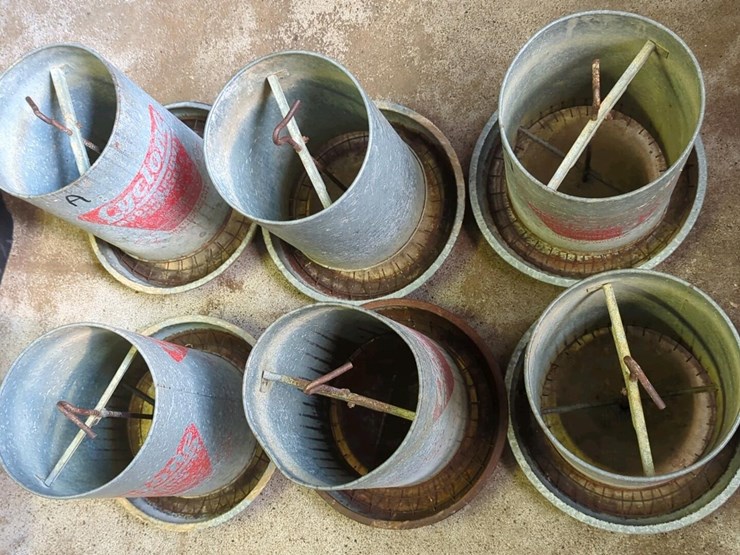set-of-6-cyclone-poultry-feeder,-galvanized-metal,-image-2