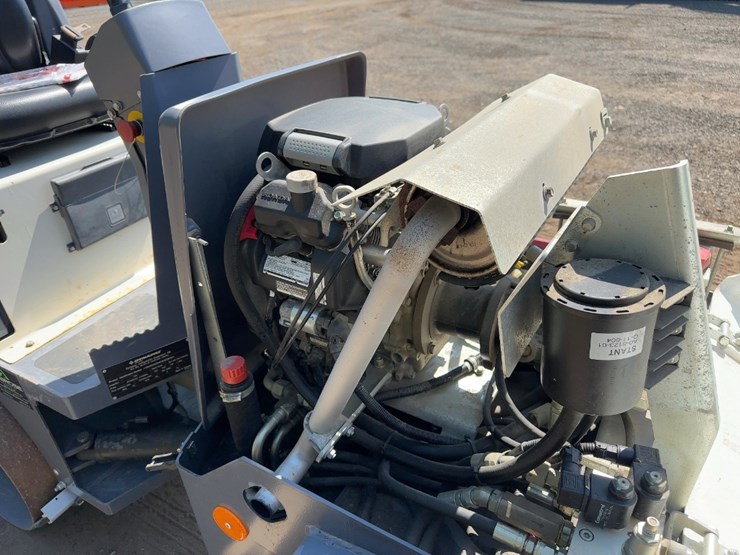 2019-dynapac-cc900g-image-15