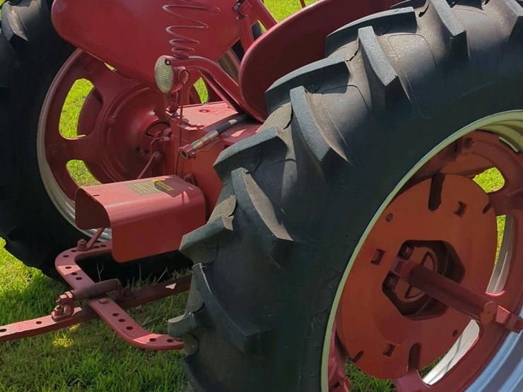 1953-mccormick-farmall-super-h-narrow-front-tractor-image-11