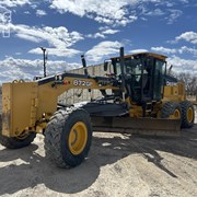 2018 DEERE 872GP
