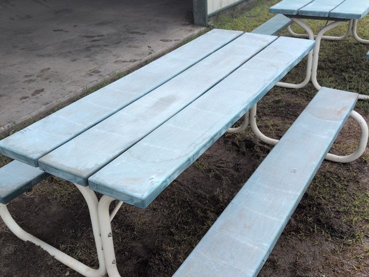 6-ft-picnic-table-image-2