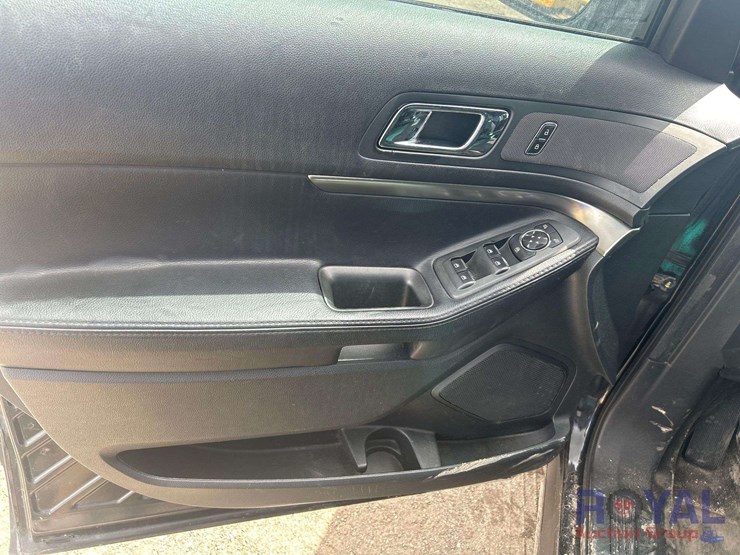 2016-ford-explorer-image-9
