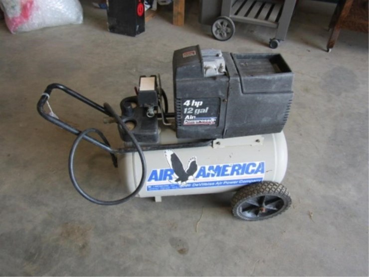 air-america-12gal.-4-hp-air-compressor-110v-image-13