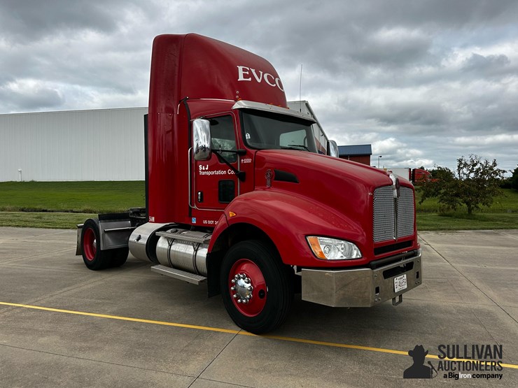 2012-kenworth-t440-image-3
