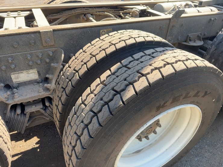 2018-kenworth-t800-image-22