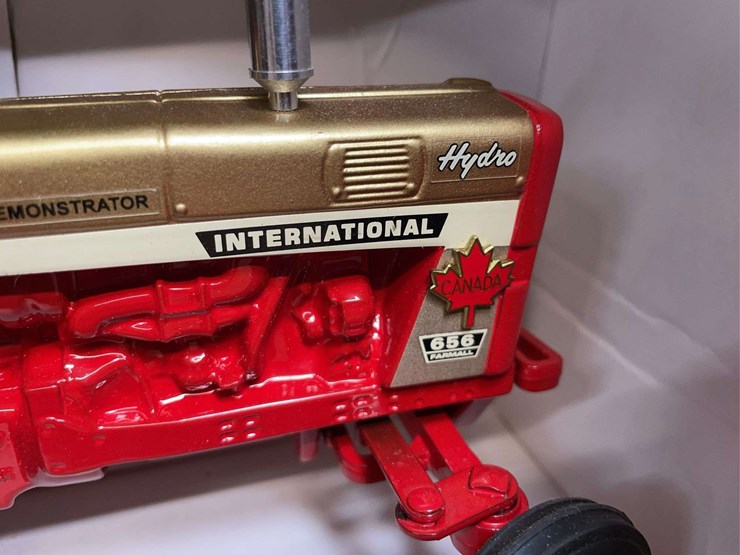 1/16-ih-656-gold-demostrator-2001-ontario-nib-sm-image-5