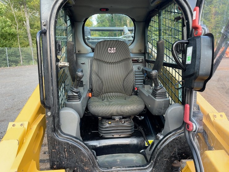 2020-caterpillar-299d3-xe-image-18
