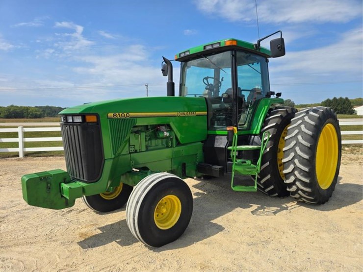 john-deere-8100-image-1