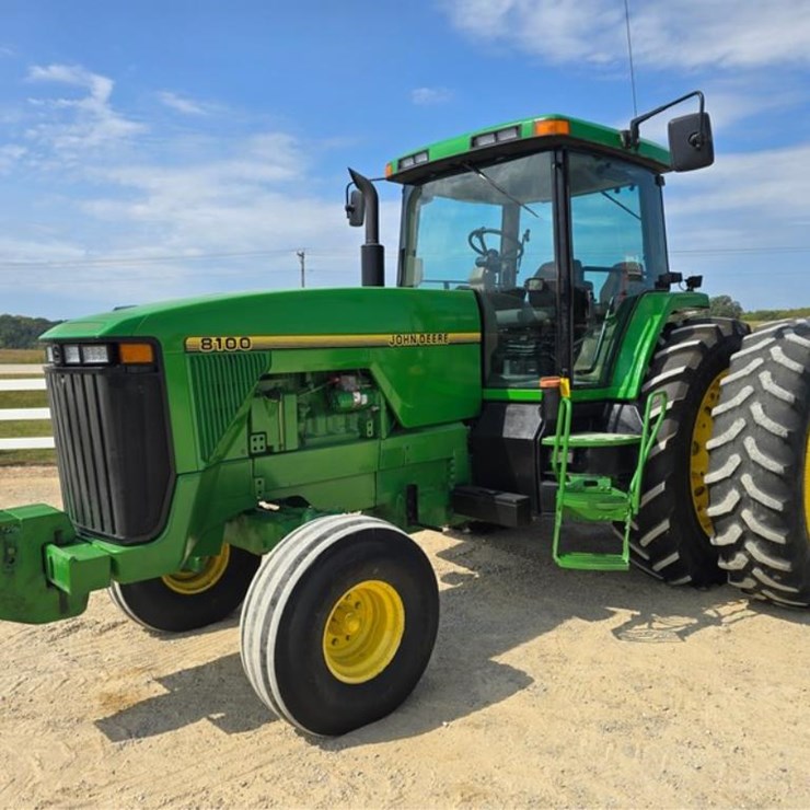 JOHN DEERE 8100