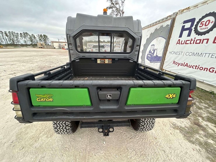 2017-john-deere-gator-image-11