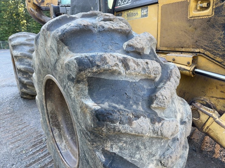 2006-caterpillar-525c-image-11