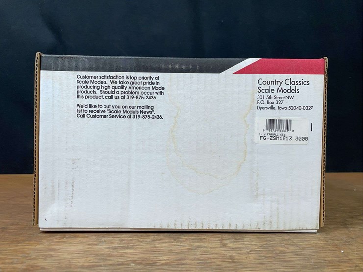 1/16-farmall-656-nib-sm-image-6