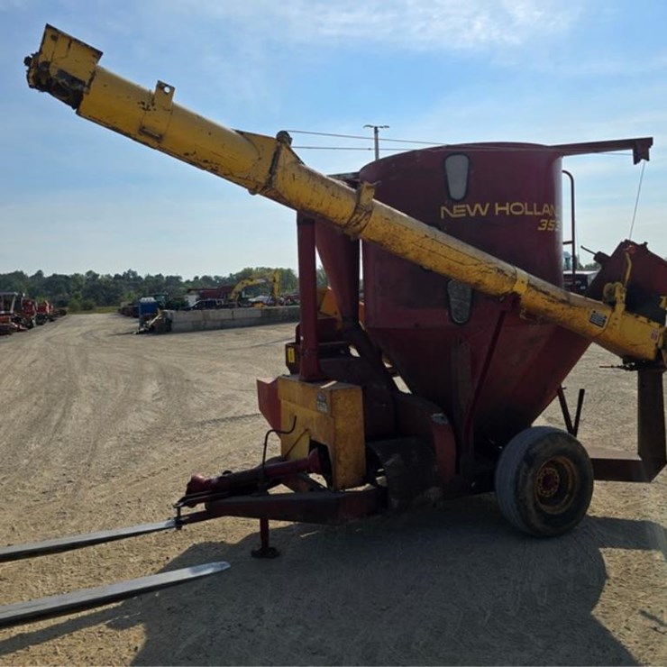 1988 NEW HOLLAND 353