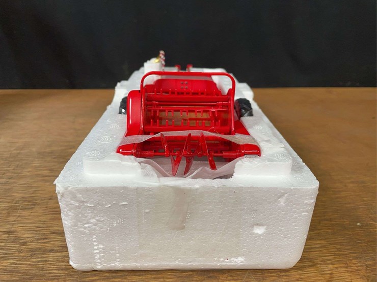 1/16-mccormick-200-spreader-precision-nib-ertl-image-4