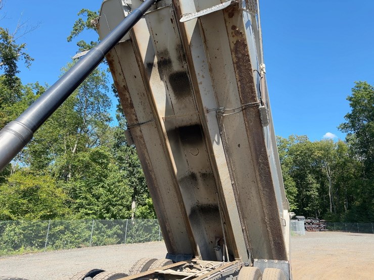 2018-kenworth-t800-image-14