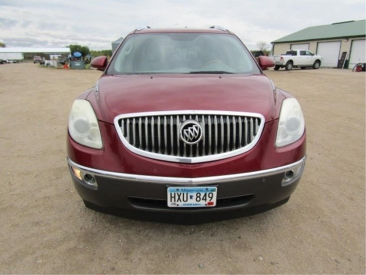 2010-buick-enclave-cxl-image-2