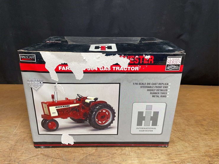 1/16-farmall-504-nib-sc-image-5