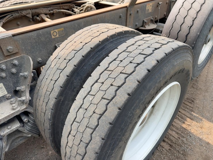 2018-kenworth-t800-image-22