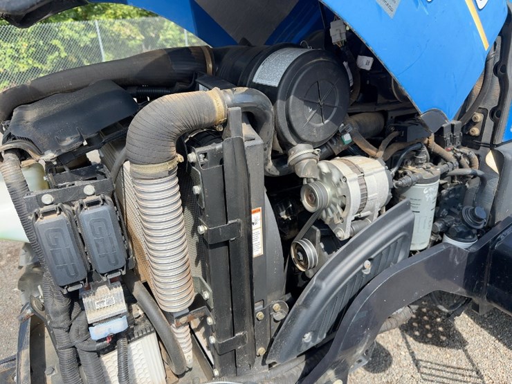 new-holland-workmaster-70-image-12