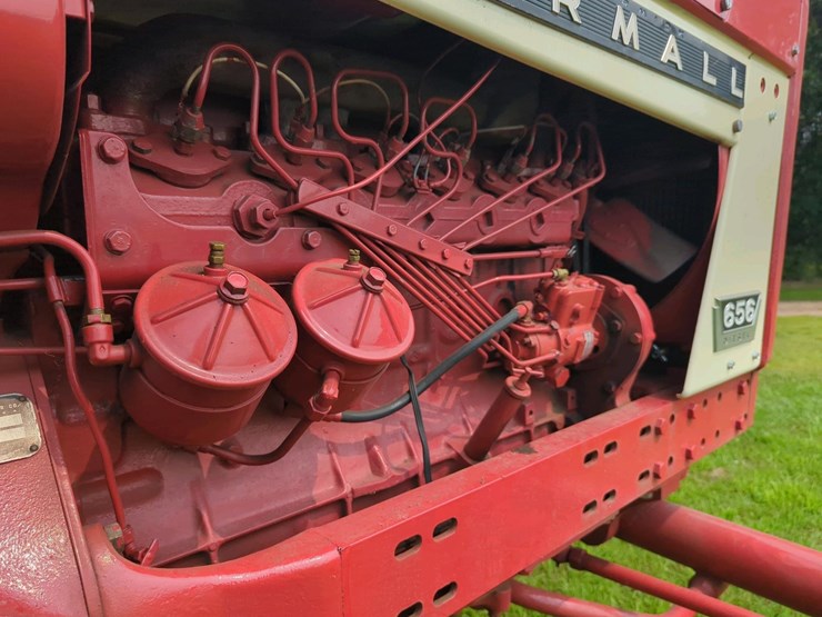 farmall-656-diesel-tractor,-serial-15411s,-65-hp-diesel-engine-image-6