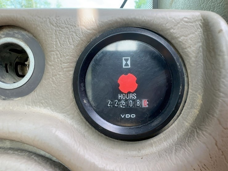 2012-volvo-l150g-image-33