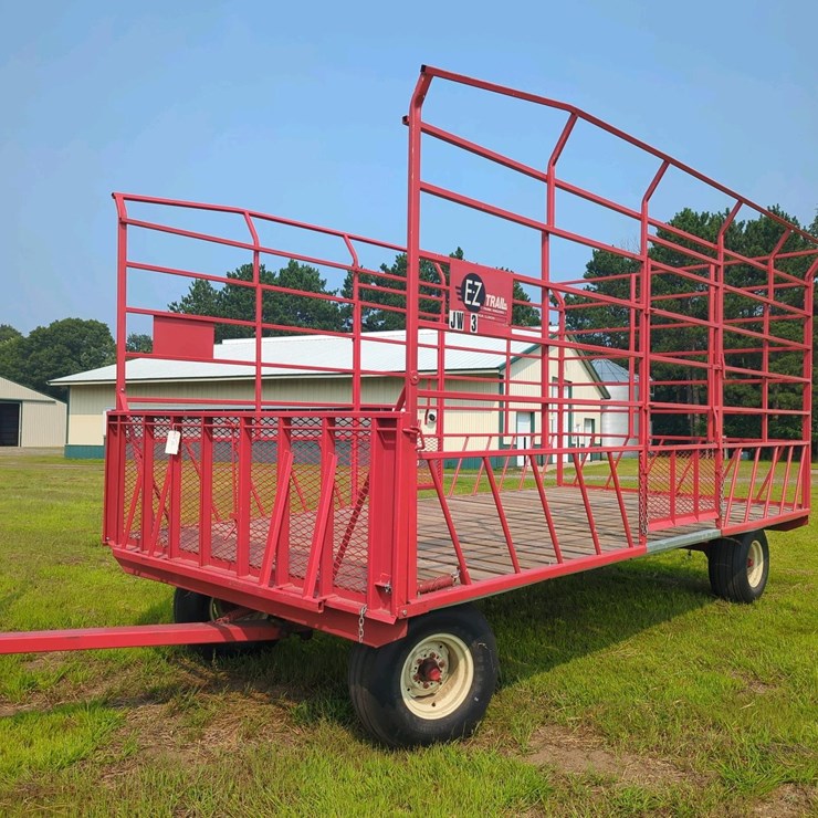 EZ Trail Kicker Rack & 1074 Running Gear 18' long x 8'10" wide 
(Like New) Stored inside