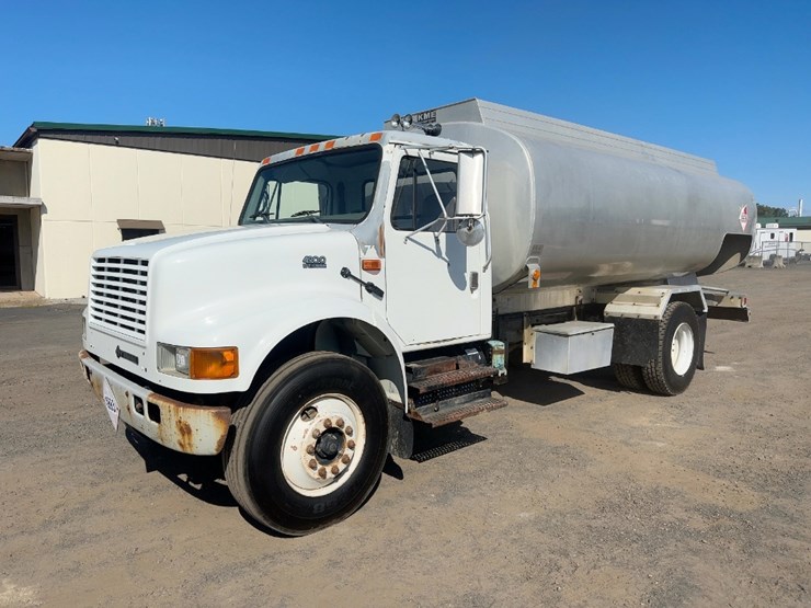 2001-international-4900-image-1