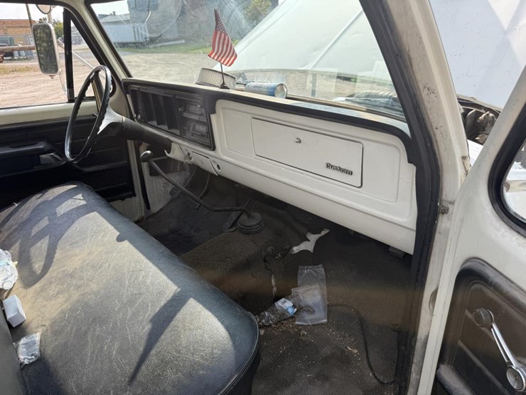 1975-ford-f350-image-36
