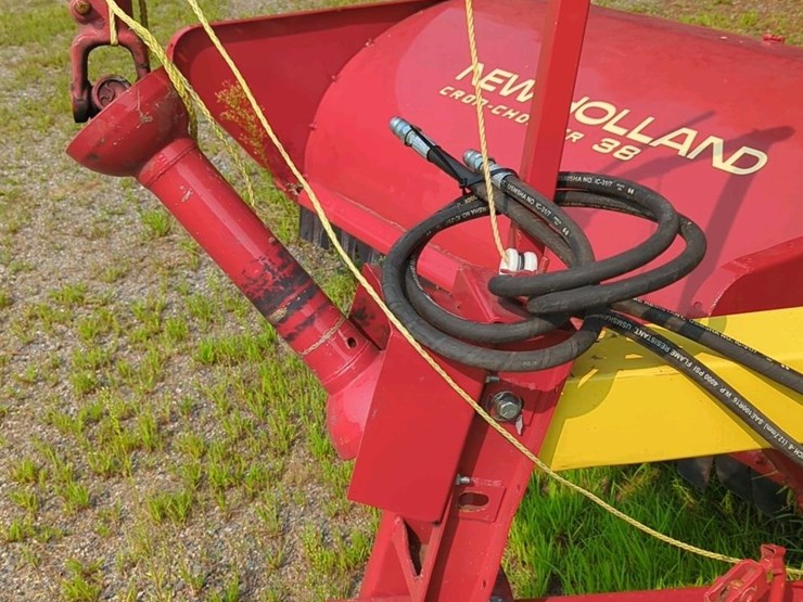 new-holland-38-image-3
