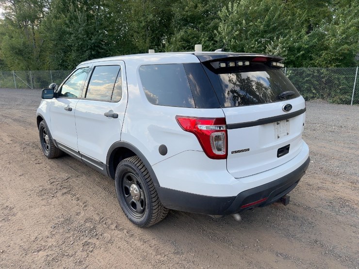 2014-ford-explorer-image-3