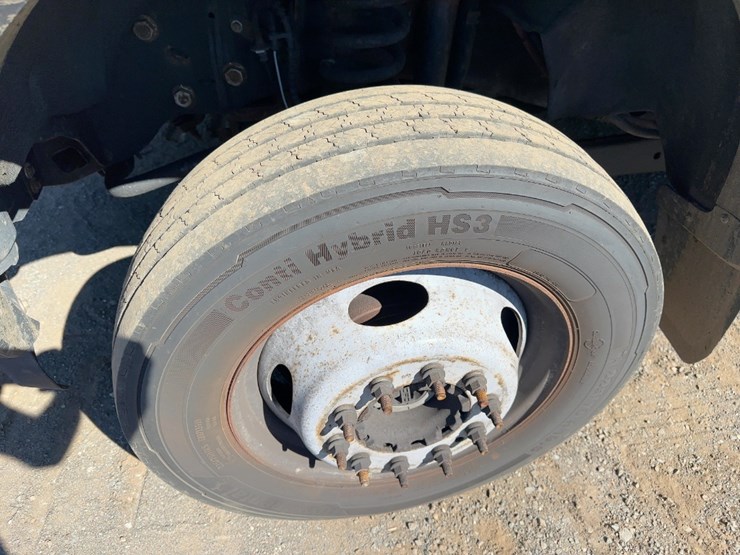 2019-ford-f550-xl-image-19