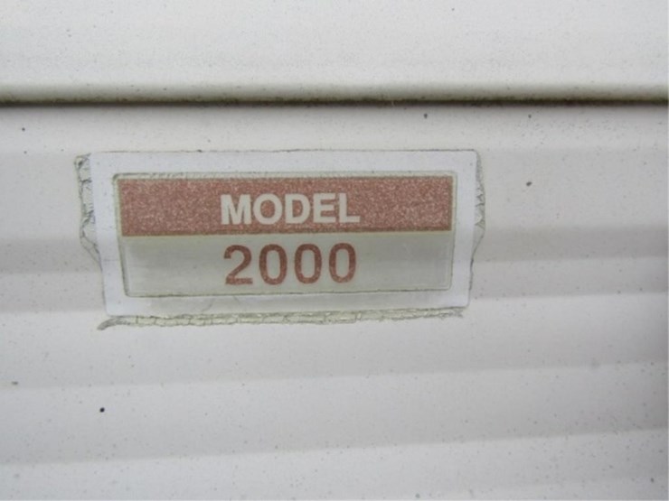 1992-layton-model-2000,bumper-pull-camper,2-doors-image-3