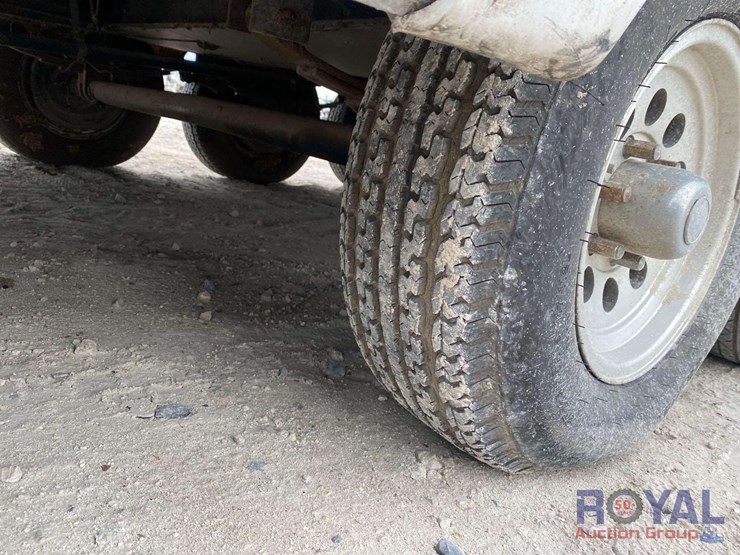 2006-victory-lane-36srv-39ft-tri-axle-5th-wheel-toy-hauler-travel-trailer-image-34