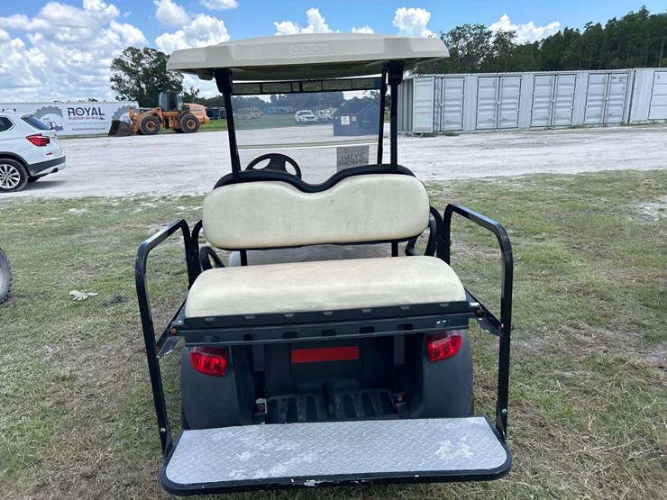 2014-club-car-electric-cart-image-13