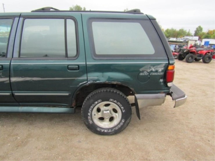 1997-ford-explorer-xlt-image-16