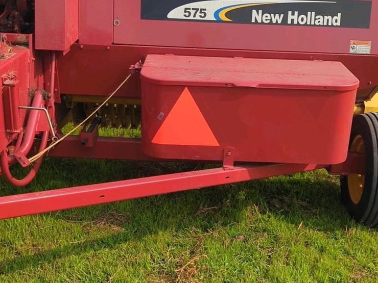 new-holland-575-image-3
