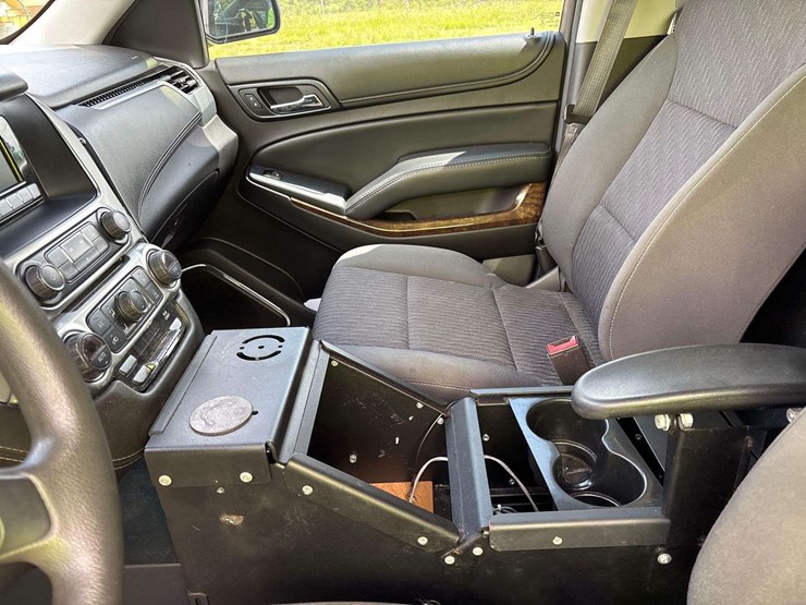 2016-chevrolet-tahoe-image-13