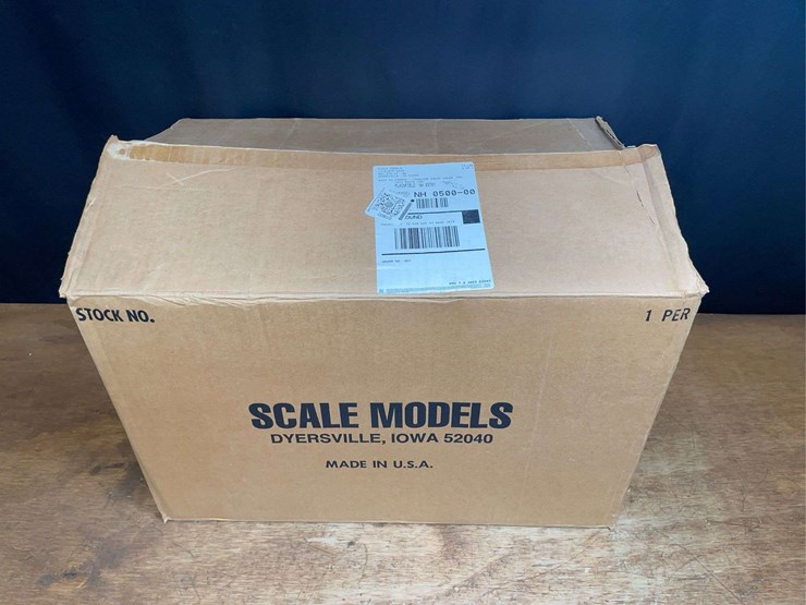 1/8-ih-856-1999-fps-nib-sm-image-11