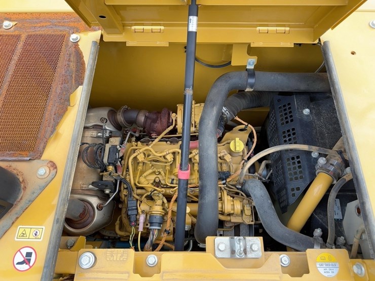 2021-caterpillar-313gc-image-36