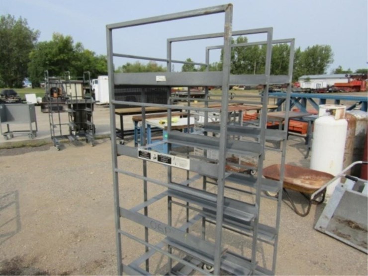 winholt-equip.-bin-cart-34.5x23.5x69.5-on-casters-image-10