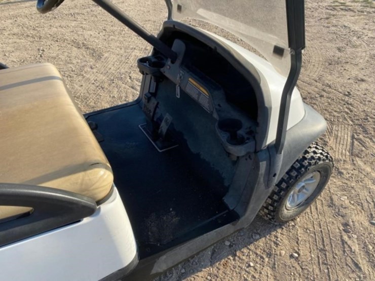 club-car-golf-cart-w/canopy,-front-windshield,-image-28