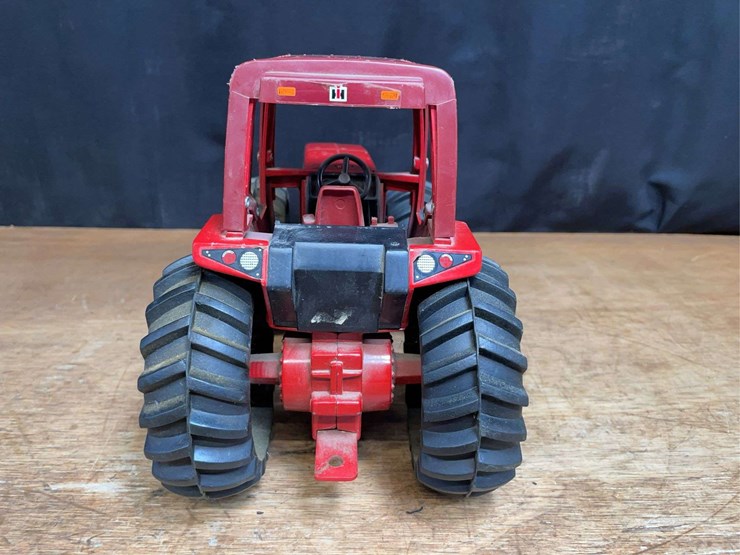 1/16-ih-6388-ertl-image-4